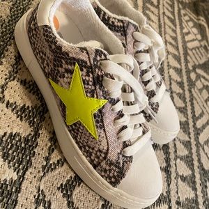 Steven by Steve Madden. Size 7.